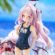 水着から浮いたおヘソが眩しい…！『ブルアカ』「ヒナ（水着