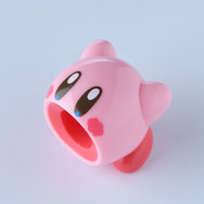 「カービィカフェ」で新作ドリンクを“すいこみ”！かわいすぎるデザインのマスコット付き「テイクアウトドリンク」が美味しそう