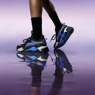 PUMAが「PlayStation」と初コラボ！シェイプスロゴを組み合わせたシューズ、ジャケットなどを4月18日発売