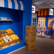 「FGO MART＠TOKYO」フォトレポート！サーヴァントたちのお店でショッピング気分を満喫、物販コーナーに並ぶアイテムもユニーク