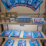 「FGO MART＠TOKYO」フォトレポート！サーヴァントたちのお店でショッピング気分を満喫、物販コーナーに並ぶアイテムもユニーク