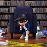 「名探偵コナン」あの推理シーンを再現…！「江戸川コナン」がソファーと共に立体化ー限定特典には「眠りの小五郎」アクスタ