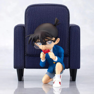 「名探偵コナン」あの推理シーンを再現…！「江戸川コナン」がソファーと共に立体化ー限定特典には「眠りの小五郎」アクスタ