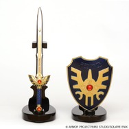 【期間限定出品】DragonQuest ドラゴンクエスト ロトの兜／剣 五月人形 兜は本物の青銅製…！『ドラクエ』伝説のロト装備“五月人形”が