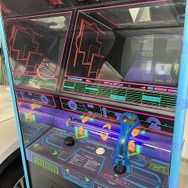 火災被害のゲームセンター「レトロゲーム秘密基地」再建に向けクラウドファンディング4月20日19時スタート