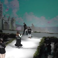 “尻ゲー”『勝利の女神：NIKKE』1.5周年を“おしりかじり虫”の金朋さんがお祝い！自由奔放なMCに翻弄される指揮官たち