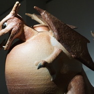 公式Xが投稿の『ポケモン』を信楽焼で表現した作品がすごすぎる！リザードンやロコンなど、ほのおタイプのポケモンが温かみと迫力のある造形に