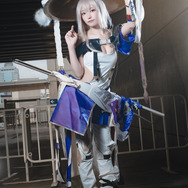 紅蓮『勝利の女神:NIKKE』/はるの犬(X:@haru_no_inu)、撮影:山颪ヒア(X:@fotomachen)
