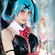 初音ミク/ひのきお(X:@hinokio_q)、撮影:乃木章(X:@Osefly)