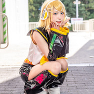 鏡音リン／猫田あしゅ（X：@Nekota_Ashu）、撮影：乃木章（X：＠Osefly）