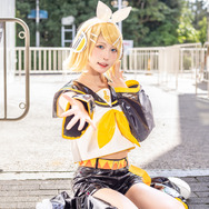 鏡音リン／猫田あしゅ（X：@Nekota_Ashu）、撮影：乃木章（X：＠Osefly）