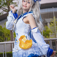 バーバラ（水着）『原神』／ぷおぷお（X：@puopuo_6）、撮影：山颪ヒア（X：@fotomachen）