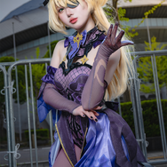 フィッシュル『原神』／桃寧くるみ（X：@_momo_kururu）、撮影：山颪ヒア（X：@fotomachen）