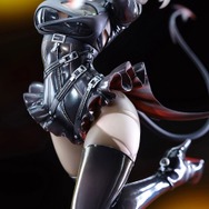 垣間見える素肌に惹かれる…！『アークナイツ』より「W」のプロポーション抜群なフィギュア登場―こちらを見つめる不敵な笑みが可愛らしい