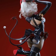垣間見える素肌に惹かれる…！『アークナイツ』より「W」のプロポーション抜群なフィギュア登場―こちらを見つめる不敵な笑みが可愛らしい