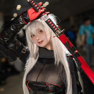 紅蓮:ブラックシャドウ『勝利の女神：NIKKE』／天然水（@tennensui_cos）