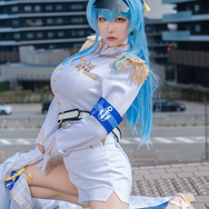 ヘルム『勝利の女神:NIKKE』／山中おくら（X：@ymnnkn_okura）