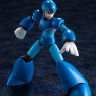 キラめくメッキで迫力倍増！『ロックマンX』より主人公「エックス」のプラモが通常版＆限定版の2色で展開