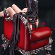スリットから覗く太ももが艶めかしい…!セクシードレスの『アズレン』大鳳フィギュア登場、“生足美脚”まで破壊力抜群