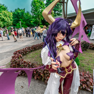 マジアベーゼ「魔法少女にあこがれて」／Kadorin 仁美（Instagram：kadorin.hitomi）