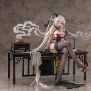 スラリと伸びた足と豊満ボディ…!『アズレン』エーギルが「祥雲に昇る金龍」で立体化―零れ落ちそうで目が離せない