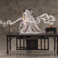 スラリと伸びた足と豊満ボディ…!『アズレン』エーギルが「祥雲に昇る金龍」で立体化―零れ落ちそうで目が離せない