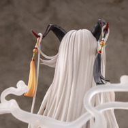 スラリと伸びた足と豊満ボディ…!『アズレン』エーギルが「祥雲に昇る金龍」で立体化―零れ落ちそうで目が離せない