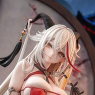 スラリと伸びた足と豊満ボディ…!『アズレン』エーギルが「祥雲に昇る金龍」で立体化―零れ落ちそうで目が離せない