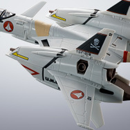 リン・ミンメイが美しい…！「マクロス」から「HI-METAL R VF-4 ライトニングIII -Flash Back 2012-」が、スペシャルパッケージで再商品化