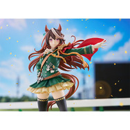 胸の勲章まで細かい！『ウマ娘』皇帝・シンボリルドルフが、風を