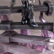 ほほえみが美しい…『アークナイツ』より「魔王」のフィギュアが日本国内でも！あみあみで予約受付中―特典のアクリルチャームもついてくる