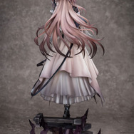 ほほえみが美しい…『アークナイツ』より「魔王」のフィギュアが