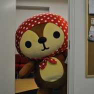 「きれいずきん」が編集部を訪問・・・? みんなの心を綺麗にしてくれました