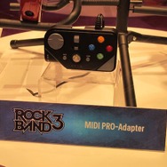 【E3 2010】ドラム＆マイクロフォン対応、2年ぶりのシリーズ最新作『Rock Band3』