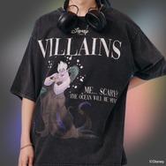 マレフィセントやアースラなど、ディズニー「ヴィランズ」モチーフのTシャツ4種が発売!雑誌風のデザインがシックでおしゃれ