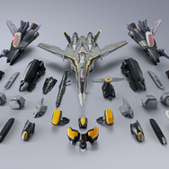 アーマードパーツが圧倒的迫力！「マクロスF」より、「DX超合金