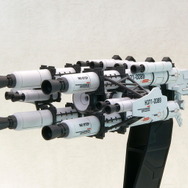 コトブキヤの『アーマード・コア』人気機体プラモ「ラインアーク ホワイト・グリント＆V.O.Bセット」通常成型色版＆「クレスト軽量級Ver.」再生産発表―予約受付開始