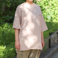 『星のカービィ』フードアイコンの刺繍が可愛い！「カービィカフェ」から、シンプルで使いやすいTシャツとキャップが新登場