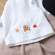 『星のカービィ』フードアイコンの刺繍が可愛い！「カービィカフェ」から、シンプルで使いやすいTシャツとキャップが新登場