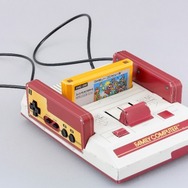 音も鳴る、紙製ファミコンが付録に!雑誌「ファミコン四十年生」発売決定ー宮本茂氏、堀井雄二氏らが当時を“アツく”語るインタビューも掲載