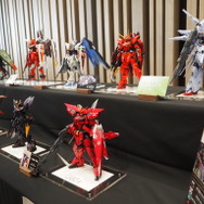 分身（？）するデスティニーガンダムや製作期間10年クラスのスターデストロイヤーなど、数多の力作たちが一堂に会する！【八展2024フォトレポート】