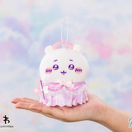 「ちいかわ」が“天使”に！ピンク衣装に包まれてハチワレ、シーサーとともにマスコット化してプライズに登場