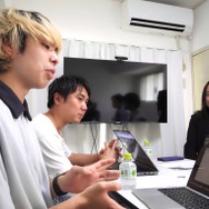 『ヘブバン』が紡いだ奇妙な縁!高校生が新作ゲーム『Starry Museum』開発者にインタビューする様子を密着取材