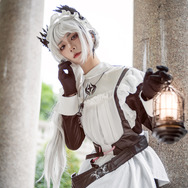 アイリーニ『アークナイツ』／四巫日モミ（Instagram：momihi__444）