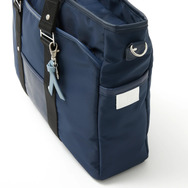 『学マス』描き下ろしの月村手毬もかわいい！初星学園モデルのスクールバッグ＆カーディガンが登場