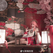 八重神子『原神』／草莓刺客（Weibo：@草莓刺客）