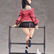 ローアングルが凄そう…！“手すりに座っている部分”にもこだわった「宝多六花」新作フィギュア予約開始