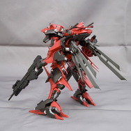 『アーマード・コア』シリーズより「レイレナード 03-AALIYAH クラースナヤ」がウェポンを追加したフルパッケージVer.で登場！武装を追加装備した豪華版