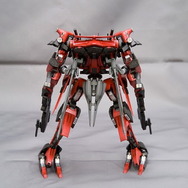 『アーマード・コア』シリーズより「レイレナード 03-AALIYAH クラースナヤ」がウェポンを追加したフルパッケージVer.で登場！武装を追加装備した豪華版