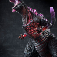 クオリティが高すぎる…！「シン・ゴジラ」超リアルで大迫力なフィギュアが、覚醒Verと共に降臨